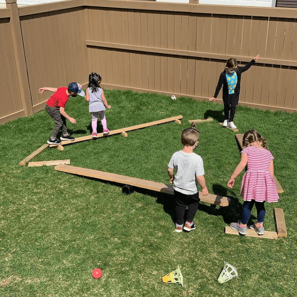 Lyons-Den-Dayhome_edmonton-preschool-dayhome-outdoor-playing-02.png